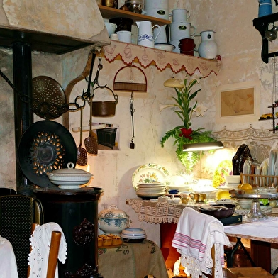 Café-Brocante du Château de Colombier