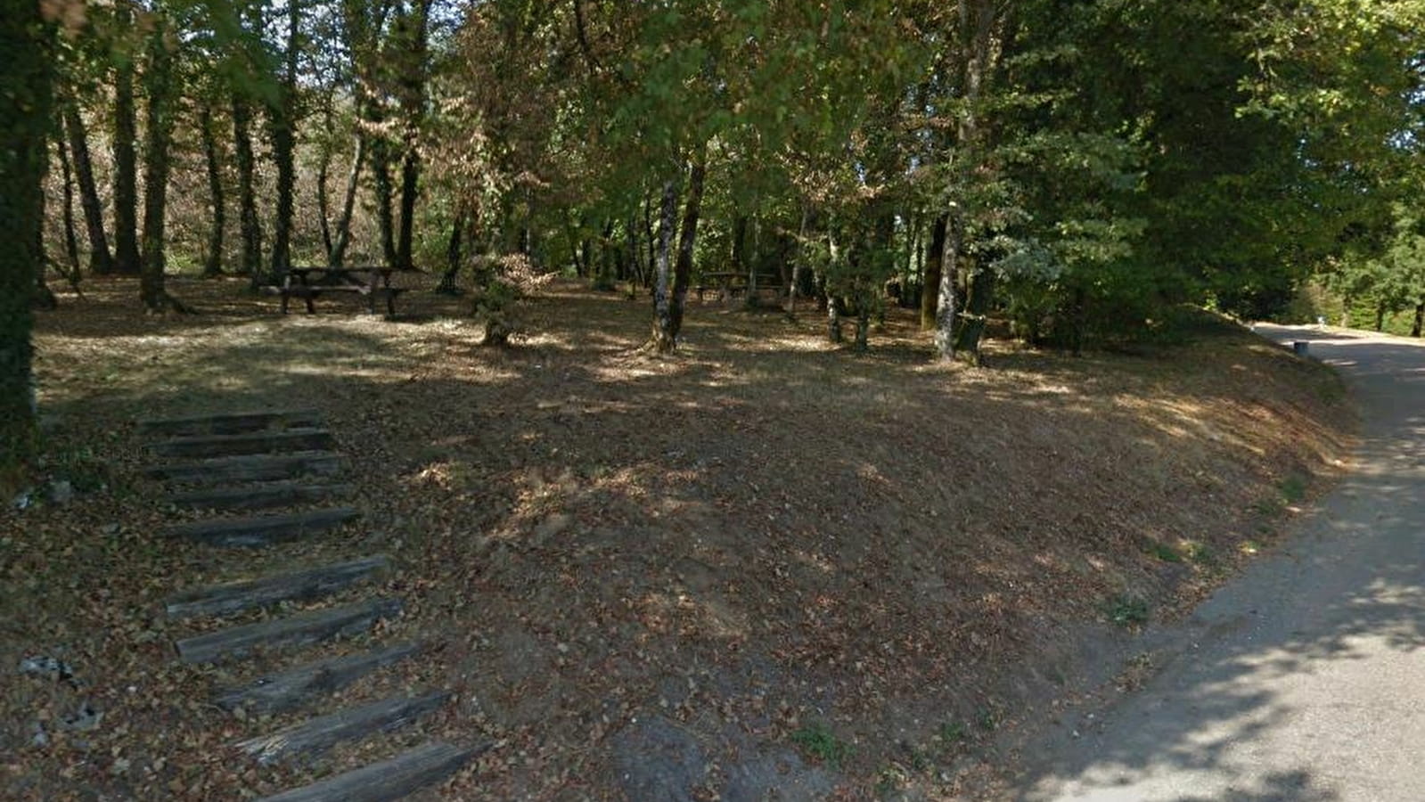 Aire de pique nique des Monts de la Lune à Chenecey-Buillon