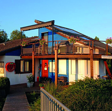 Aire pour camping-car 'Marina Corre'