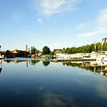 Parking 'Voie Verte' à Digoin - DIGOIN