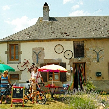 Chambres d'hôtes Hello Vélo - TINTURY