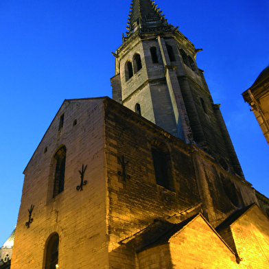 Dijon Bourgogne Tourisme & Congrès - Service Guides
