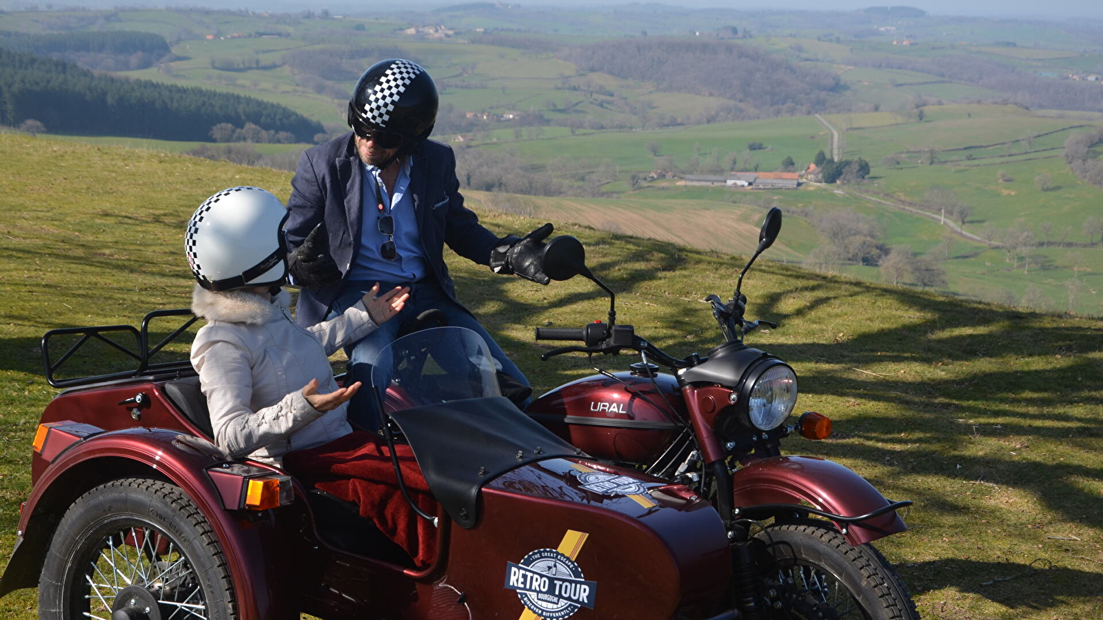 RETRO-TOUR BOURGOGNE - EXCURSIONS EN SIDE CARS ENTRE MORVAN ET CHAROLAIS