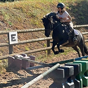 Poney club du Croux - SAINT-LEGER-SOUS-BEUVRAY