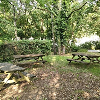 Aire de pique-nique - BURNAND