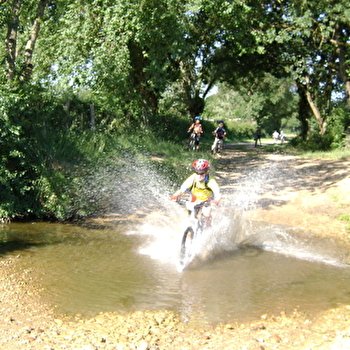 Circuit VTT-VTC n°2 (bleu) - Grand tour des lacs - MONTREVEL-EN-BRESSE