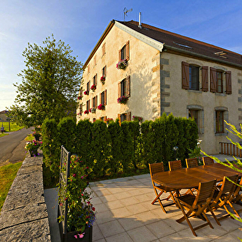 Le P'tit Bonheur des Champs de 8 à 15 personnes - CHILLY-SUR-SALINS