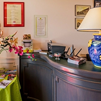 Absolue Renaissance Hôtel - MAGNY-COURS