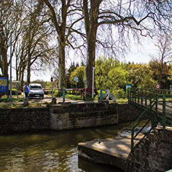 Aire de pique-nique - SELLES