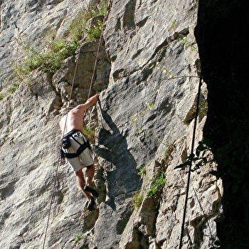 Site des falaises de Saffres - SAFFRES