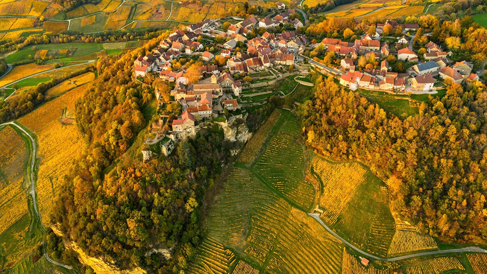 Montée de Château-Chalon