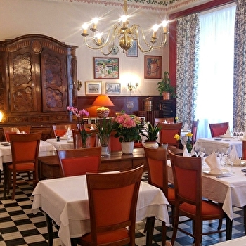 Le Commerce - SAINT-AMOUR