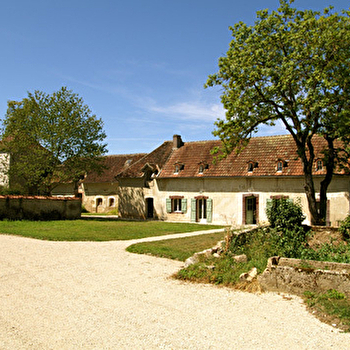 Ferme du château de Monfort - MONTIGNY-LA-RESLE
