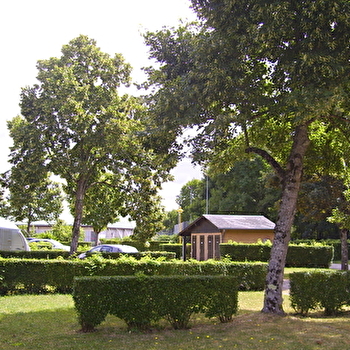 Camping Municipal de la Vrille - SAINT-AMAND-EN-PUISAYE