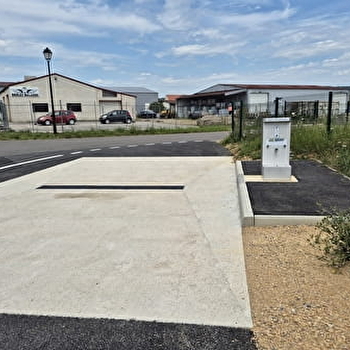 Aire de service pour camping-car - BUXY