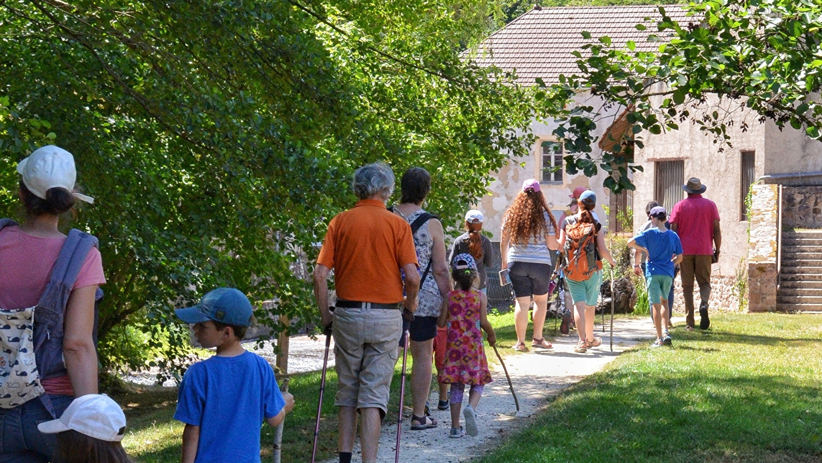 Balade commentée - À la découverte de la vallée du Cousin, le long du chemin bleu