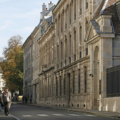 De l'Hôtel Pétremand de Valay à la Banque de France