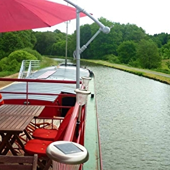 La Péniche - MONTREUX-CHATEAU