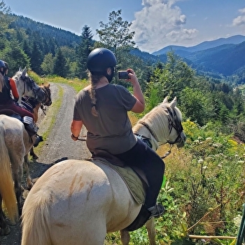 Les sabots dans l'eau - LACHAPELLE SOUS CHAUX