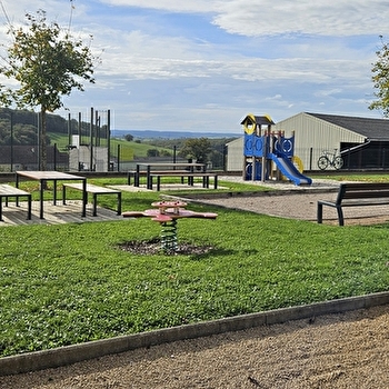 Aire de pique-nique et de jeux 'le bourg' - MARLY-SUR-ARROUX
