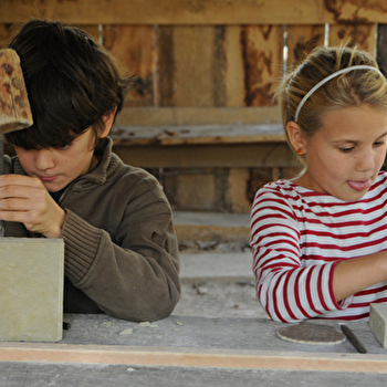 Atelier taille de pierre - TREIGNY-PERREUSE-SAINTE-COLOMBE