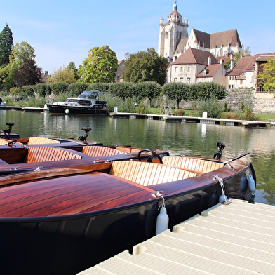 Location de bateaux électriques : Une Belle Aventure