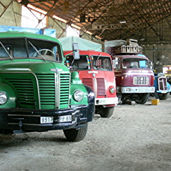 Usine Aillot - Galerie du camion ancien - MONTCEAU-LES-MINES