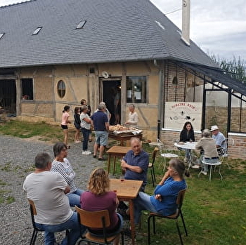 'Autour du bon pain'- Café Associatif - SAINT-HILAIRE-FONTAINE