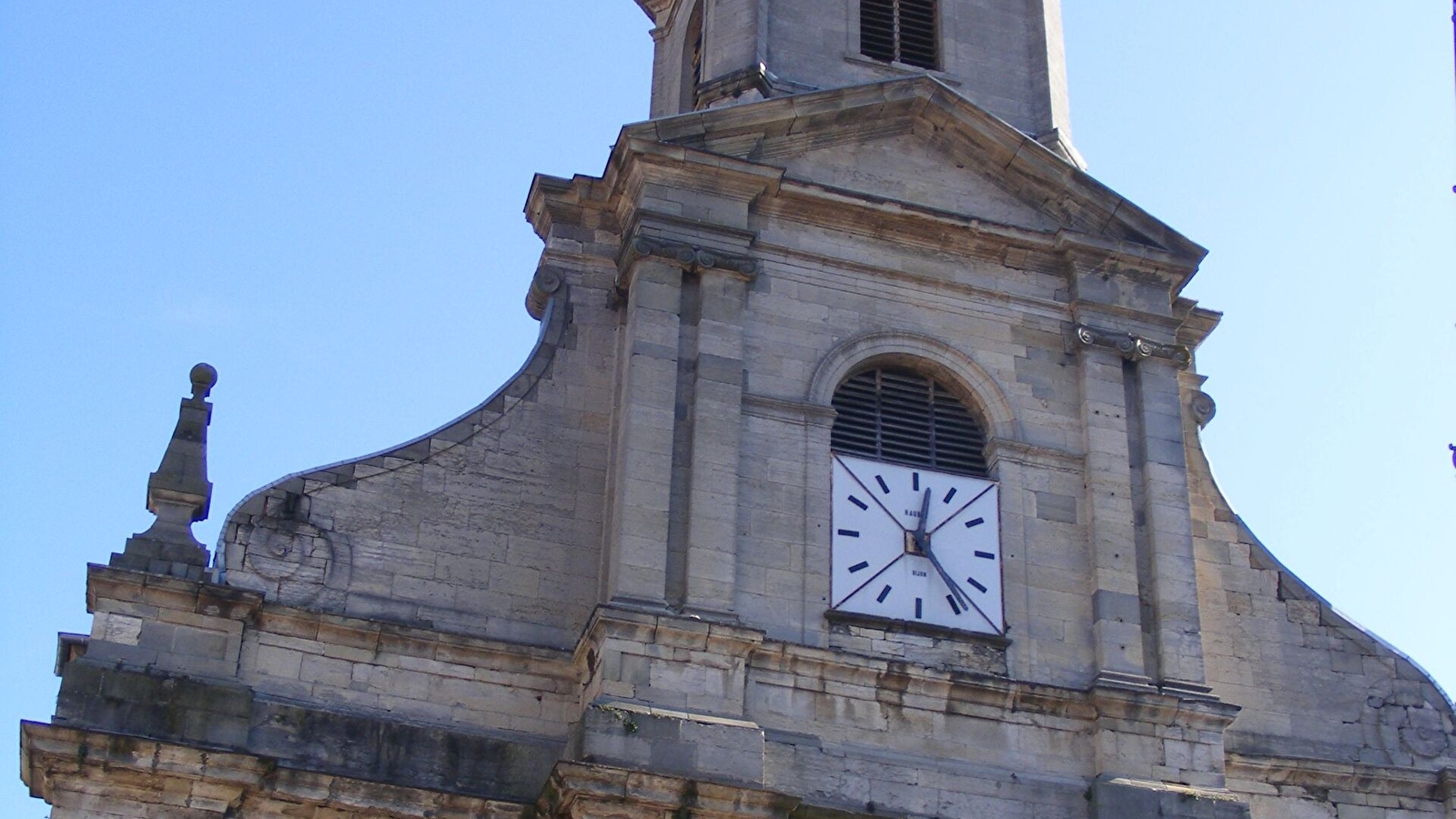 L'Eglise Saint-Pierre