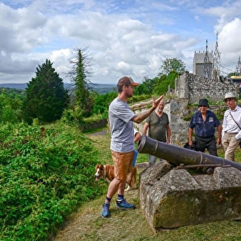 Visite commentée à Lormes en Néerlandais - LORMES