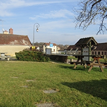 Aire de stationnements autorisés  - ROGNY-LES-SEPT-ECLUSES