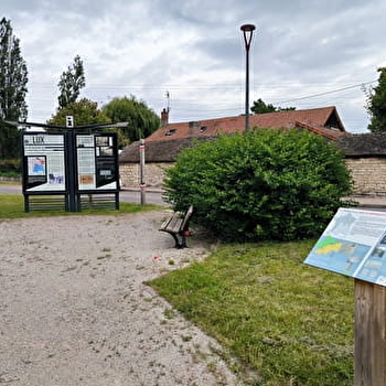 Ligne de démarcation - ancien poste de contrôle allemand - Pupitre - LUX