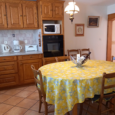 Chez nous - Mme Bailly-Salins C.