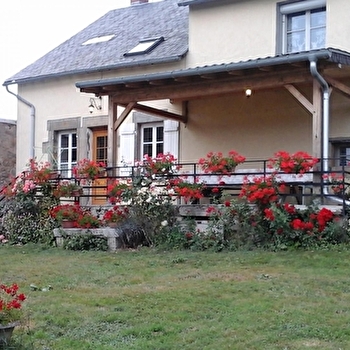 Gîte à Quarré-Les-Tombes - QUARRE-LES-TOMBES