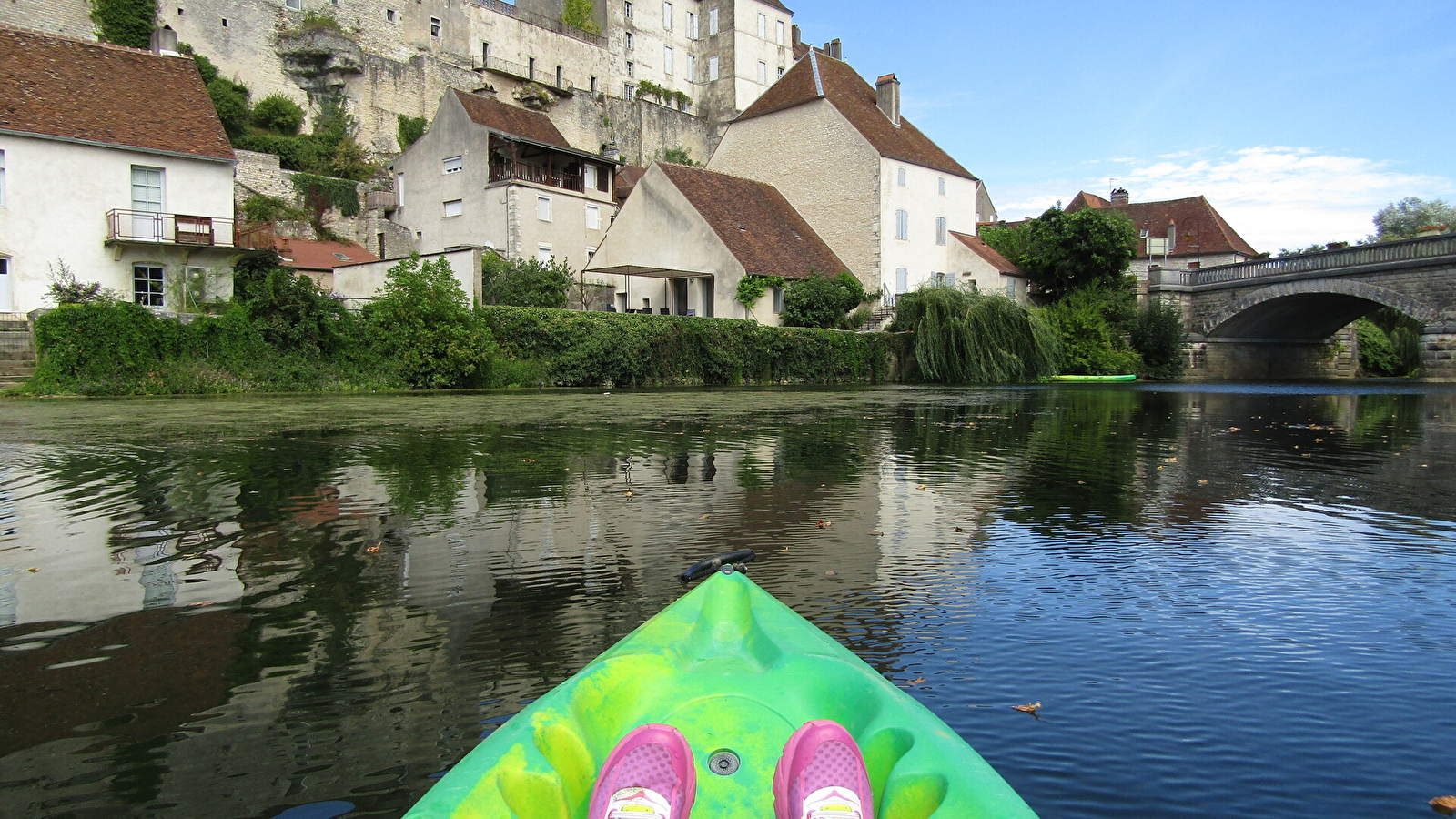 Pagayer sur l'Ognon (canoë-Kayak) - Onlycamp Pesmes