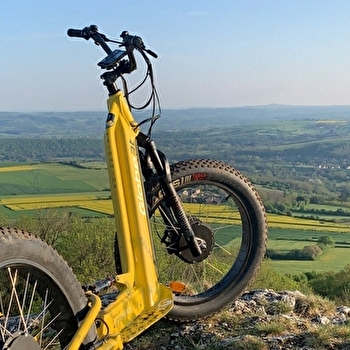 E'trott Evasion  - COUCHES