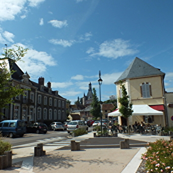 SAINT-FARGEAU - SAINT-FARGEAU