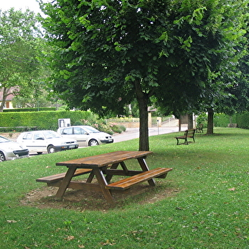 Aire de pique-nique de la Rue des Chanterives - SAVIGNY-LES-BEAUNE
