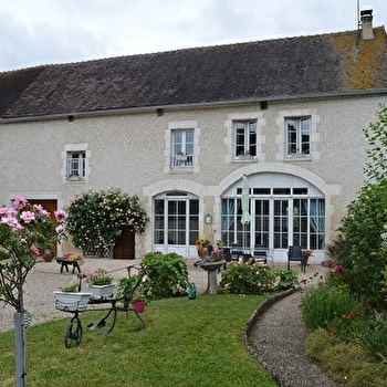 Chambres de la Fontaine - GY-L'EVEQUE