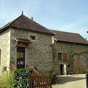 Maison d'hôtes 'Tourenne' - COUCHES