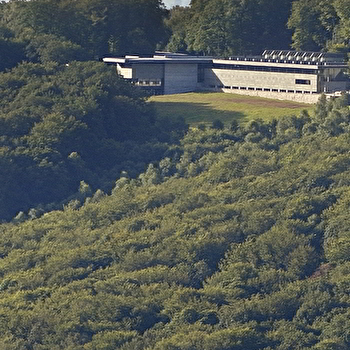 EMPREINTES DU SACRÉ - SAINT-LEGER-SOUS-BEUVRAY