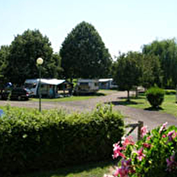 Camping La Clochette - SALORNAY-SUR-GUYE