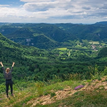 Aire de pique-nique du point de vue de Montmahoux - MONTMAHOUX