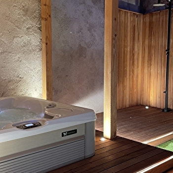 Yoshino - LUXEUIL-LES-BAINS