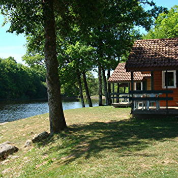 Camping de l'Etang du Merle - CRUX-LA-VILLE