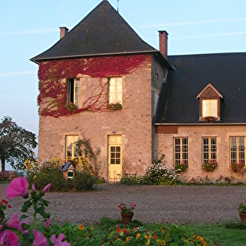 Gite au Manoir de Chaumotte - SAINT-HILAIRE-EN-MORVAN