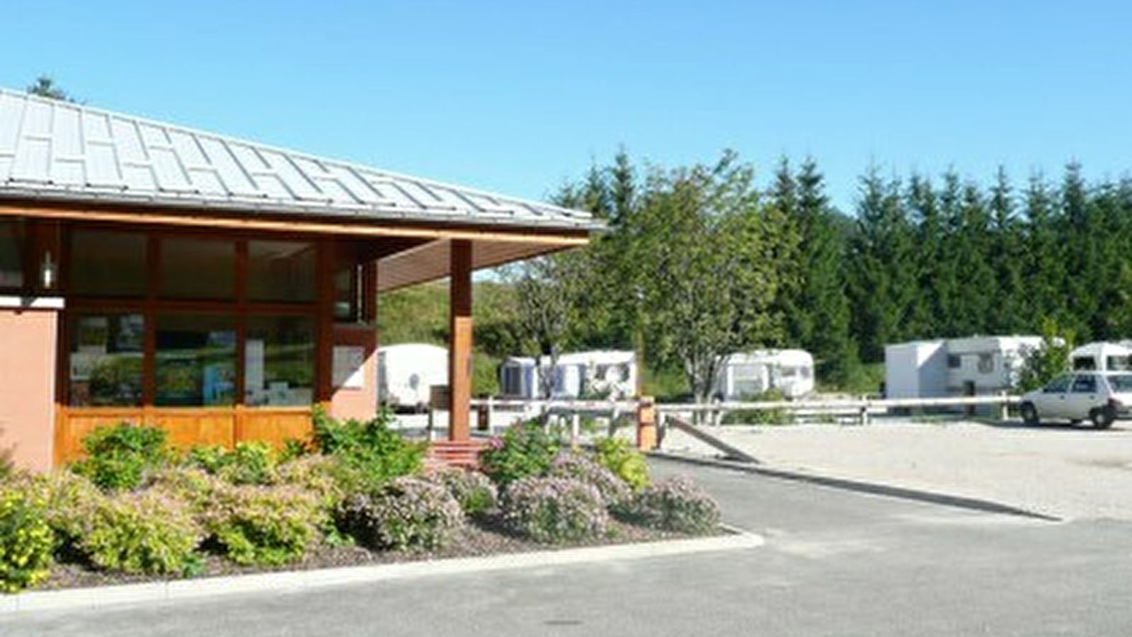 Chalets - Camping de la Source du Doubs