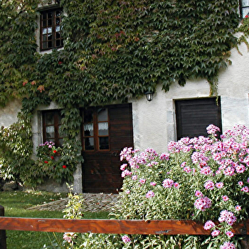 Gîte de l’Oeuf de Pierre - VAUCLUSOTTE