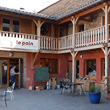 Restaurant Le Pain sur la table - CLUNY