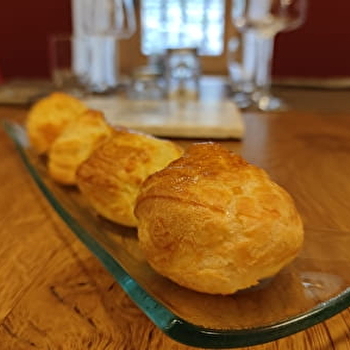 La Table Conviviale - JAMBLES